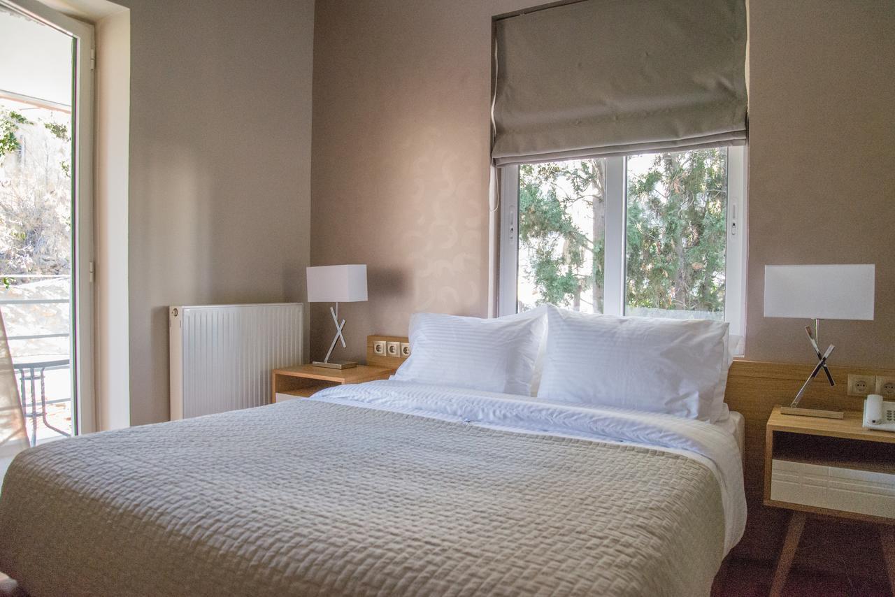 King Lodge Athena Bagian luar foto