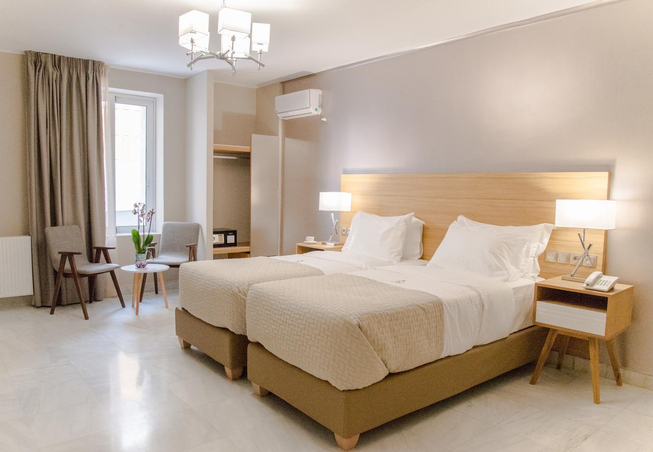 King Lodge Athena Bagian luar foto
