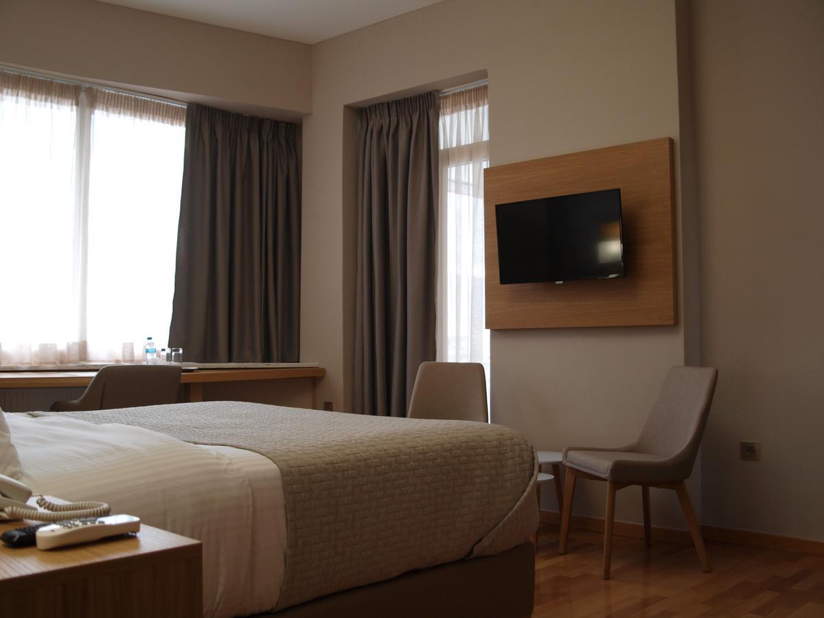 King Lodge Athena Bagian luar foto