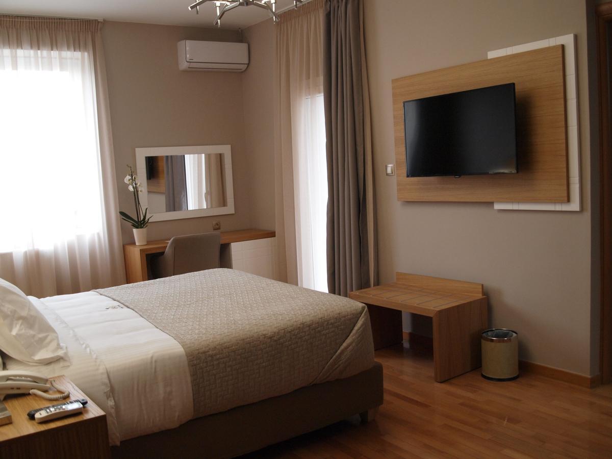 King Lodge Athena Bagian luar foto