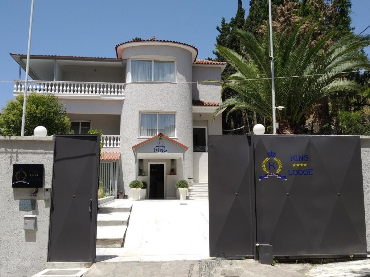 King Lodge Athena Bagian luar foto